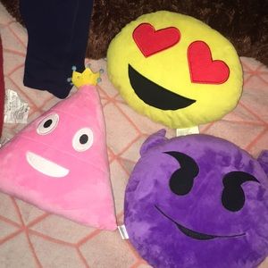 Emoji pillows